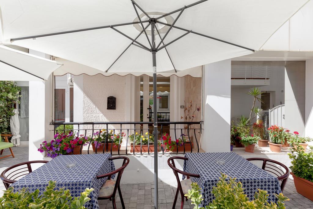Hotel Chiar Di Luna Σενιγκάλια Εξωτερικό φωτογραφία